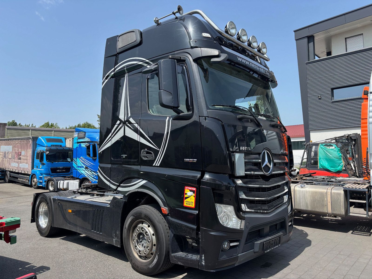 Mercedes-Benz Actros 1852 Giga Space/Alu Felgen/Retarder - Sadulveok: pilt 1 Mercedes-Benz Actros 1852 Giga Space/Alu Felgen/Retarder - Sadulveok: pilt 1