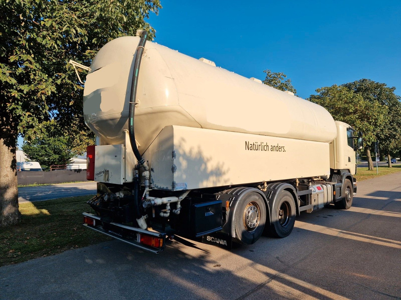 Scania R440 31m³ SILO 4 Kammer/Retarder/Kompressor/Lift - Tsisternauto: pilt 3 Scania R440 31m³ SILO 4 Kammer/Retarder/Kompressor/Lift - Tsisternauto: pilt 3