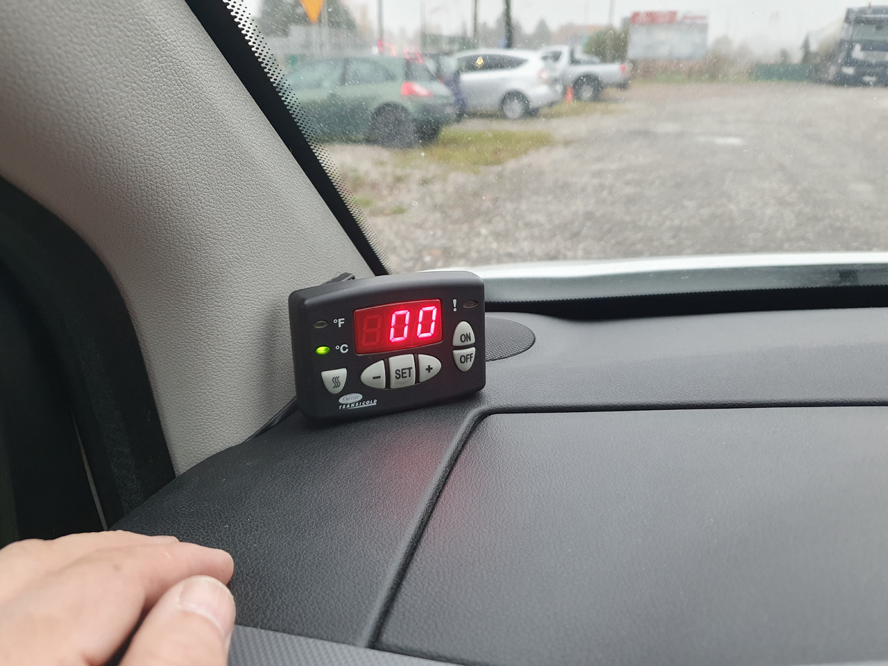 CITROËN Berlingo long chlodnia mroznia carrier Klima euro6 - Tarbesõiduk külmik: pilt 4 CITROËN Berlingo long chlodnia mroznia carrier Klima euro6 - Tarbesõiduk külmik: pilt 4