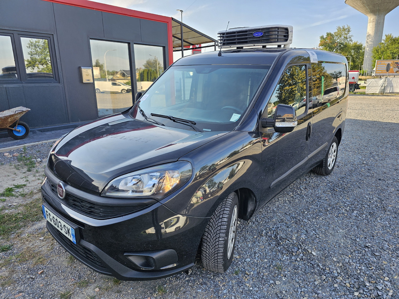 FIAT DOBLO CHLODNIA MROZNIA - 20 C CARRIER KLIMA EURO6 - Tarbesõiduk külmik: pilt 1 FIAT DOBLO CHLODNIA MROZNIA - 20 C CARRIER KLIMA EURO6 - Tarbesõiduk külmik: pilt 1