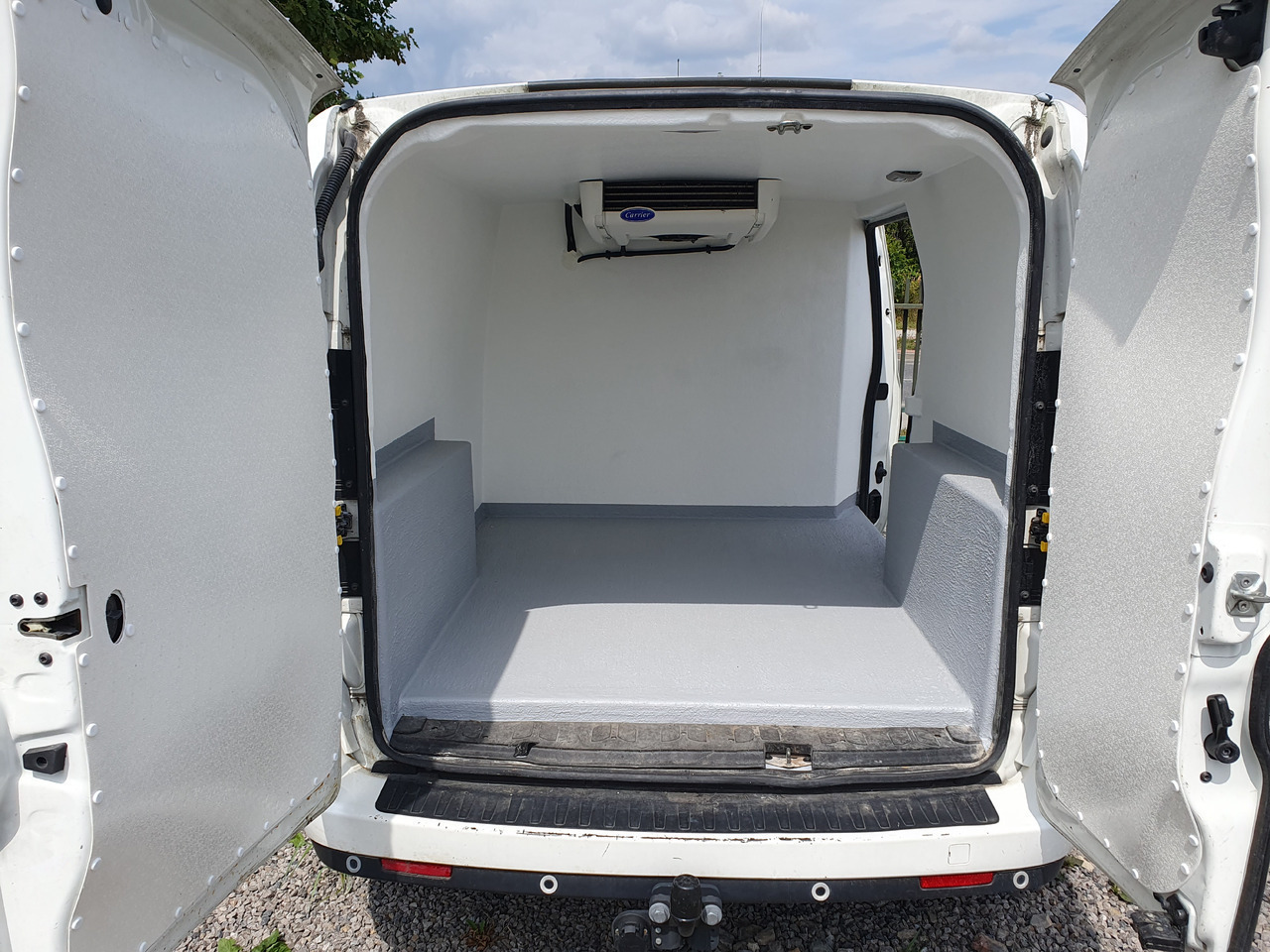 FIAT DOBLO LONG CHLODNIA carrier KLIMA EURO6 - Tarbesõiduk külmik: pilt 1 FIAT DOBLO LONG CHLODNIA carrier KLIMA EURO6 - Tarbesõiduk külmik: pilt 1