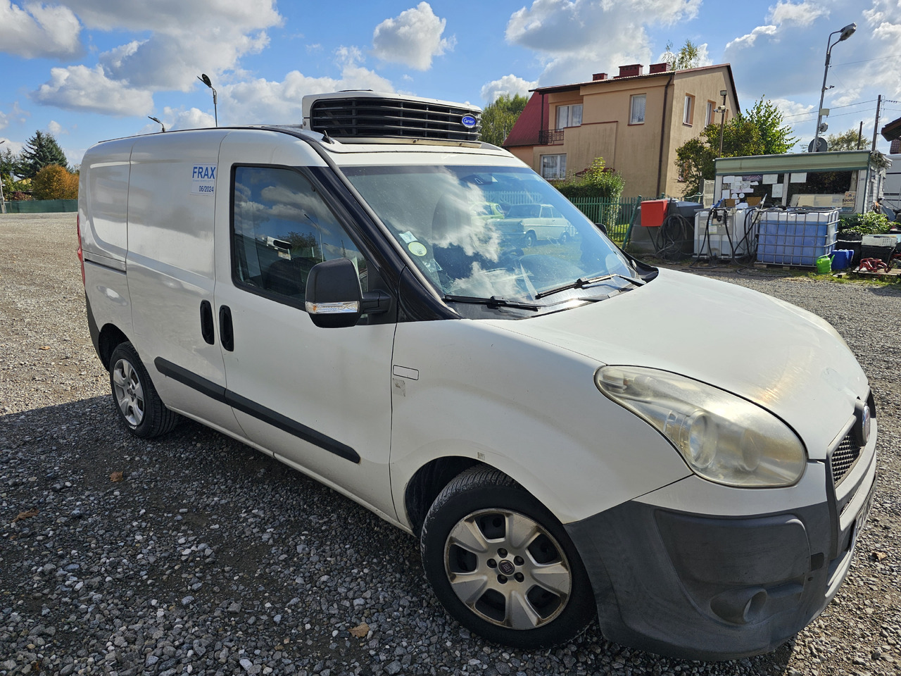 Fiat Doblo chlodnia mroznia carrier +230v - 18 C euro5 - Tarbesõiduk külmik: pilt 1 Fiat Doblo chlodnia mroznia carrier +230v - 18 C euro5 - Tarbesõiduk külmik: pilt 1