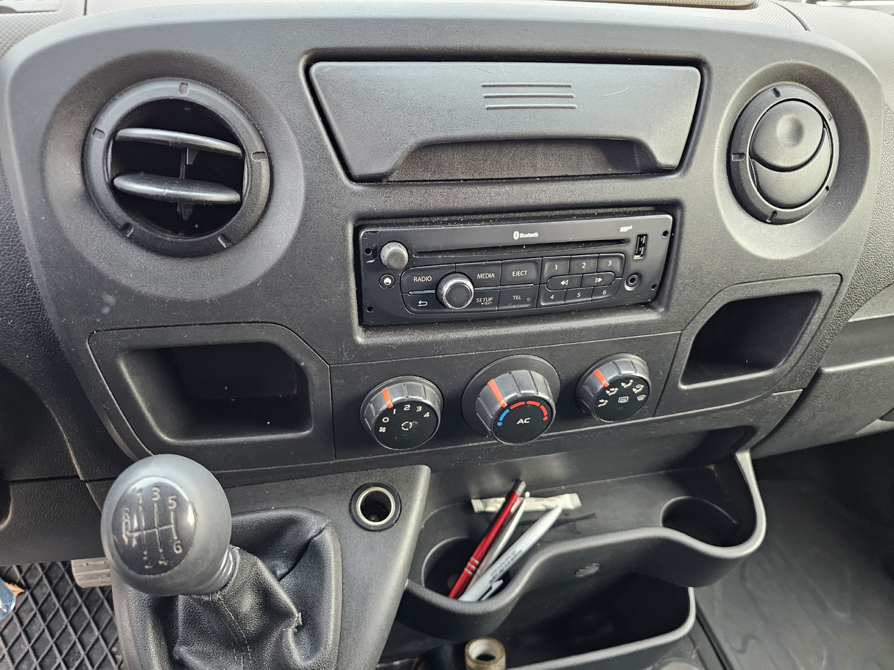 RENAULT MASTER 2.3 L3H2 CHLODNIA CARRIER KLIMA EURO5 - Tarbesõiduk külmik: pilt 5 RENAULT MASTER 2.3 L3H2 CHLODNIA CARRIER KLIMA EURO5 - Tarbesõiduk külmik: pilt 5