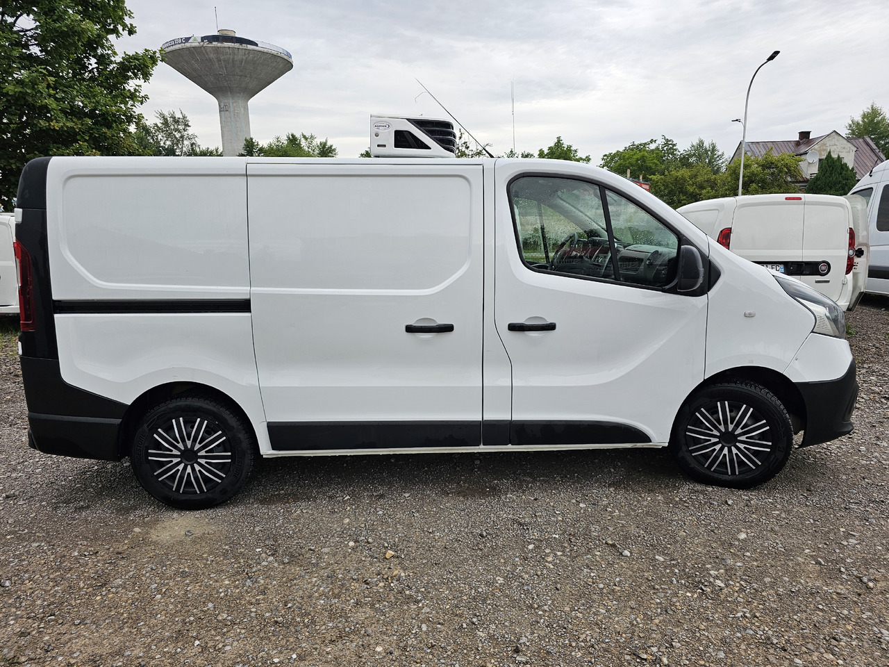 RENAULT TRAFIC CHLODNIA MROZNIA CARRIER+230V KLIMA EURO6 - Tarbesõiduk külmik: pilt 3 RENAULT TRAFIC CHLODNIA MROZNIA CARRIER+230V KLIMA EURO6 - Tarbesõiduk külmik: pilt 3