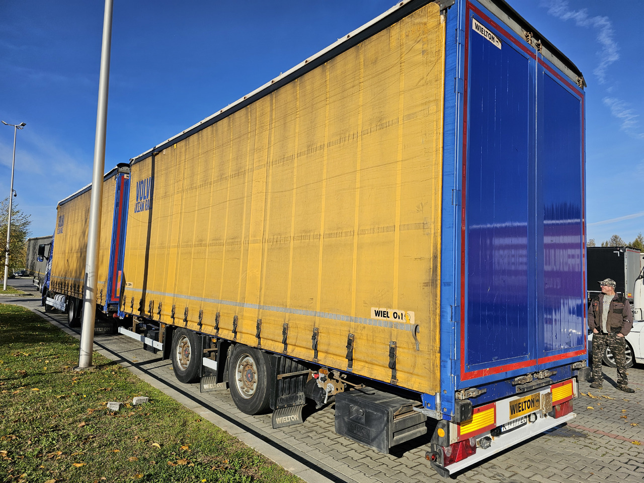 VOLVO FH460 ZESTAW TANDEM 120 M3 PRZEJAZDOWY + PRZYCZEPA FIRANKA SAF - Tent veoauto: pilt 5 VOLVO FH460 ZESTAW TANDEM 120 M3 PRZEJAZDOWY + PRZYCZEPA FIRANKA SAF - Tent veoauto: pilt 5