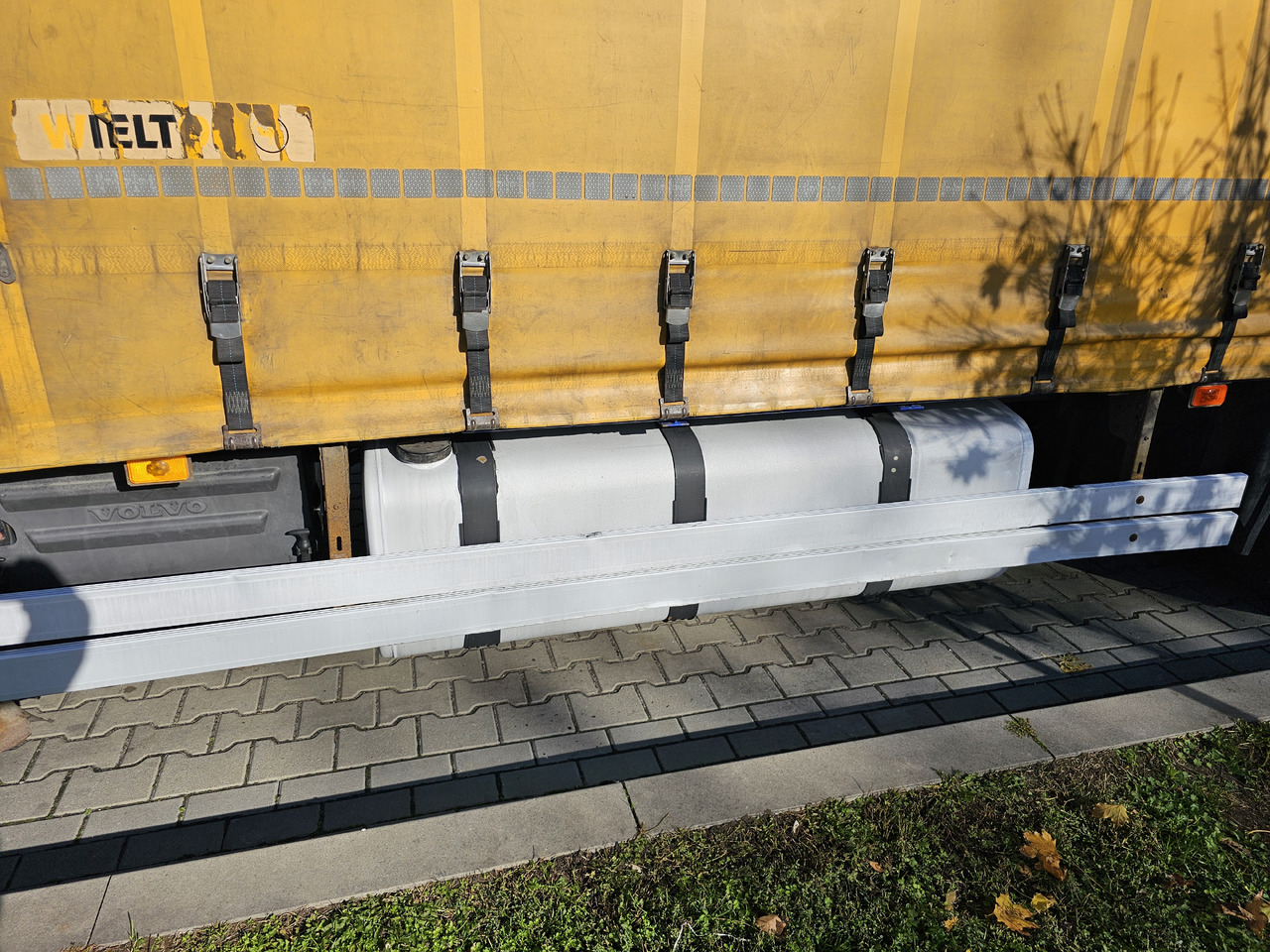 VOLVO FH460 ZESTAW TANDEM 120 M3 PRZEJAZDOWY + PRZYCZEPA FIRANKA SAF liising VOLVO FH460 ZESTAW TANDEM 120 M3 PRZEJAZDOWY + PRZYCZEPA FIRANKA SAF: pilt 12