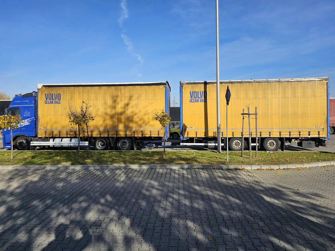 VOLVO FH460 ZESTAW TANDEM 120 M3 PRZEJAZDOWY + PRZYCZEPA FIRANKA SAF - Tent veoauto: pilt 2 VOLVO FH460 ZESTAW TANDEM 120 M3 PRZEJAZDOWY + PRZYCZEPA FIRANKA SAF - Tent veoauto: pilt 2