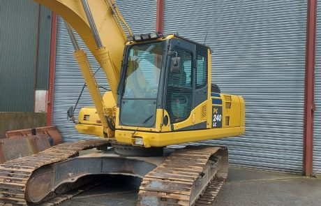 KOMATSU PC240LC-8 - Lintekskavaator: pilt 2 KOMATSU PC240LC-8 - Lintekskavaator: pilt 2