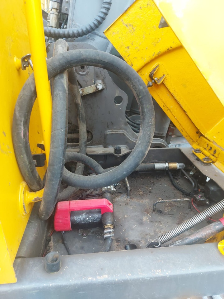 Lintekskavaator Volvo EC 140 DL: pilt 15