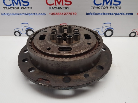 Carraro 709 Case Ford 6410, 5610, 6610 Front Axle Hub Reduction Kit 83984366 - Esitelg: pilt 1 Carraro 709 Case Ford 6410, 5610, 6610 Front Axle Hub Reduction Kit 83984366 - Esitelg: pilt 1