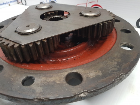 Carraro 709 Case Ford 6410, 5610, 6610 Front Axle Hub Reduction Kit 83984366 - Esitelg: pilt 5 Carraro 709 Case Ford 6410, 5610, 6610 Front Axle Hub Reduction Kit 83984366 - Esitelg: pilt 5
