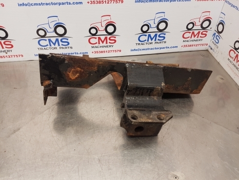 Case 1394, 1294 Fuel Tank Bracket Rhs K307955 - Kütusepaak - Traktor: pilt 1 Case 1394, 1294 Fuel Tank Bracket Rhs K307955 - Kütusepaak - Traktor: pilt 1