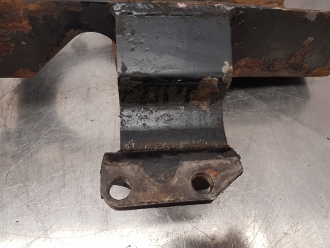 Case 1394, 1294 Fuel Tank Bracket Rhs K307955 - Kütusepaak - Traktor: pilt 3 Case 1394, 1294 Fuel Tank Bracket Rhs K307955 - Kütusepaak - Traktor: pilt 3