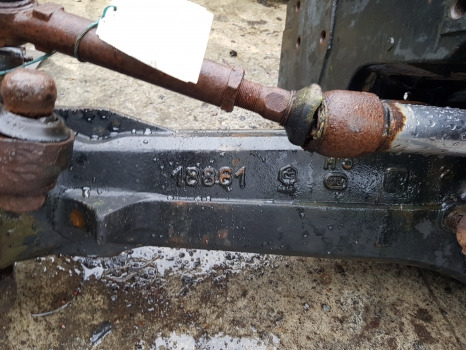 Case 5120, 5130, 5140 Carraro Front Axle Beam, Casting 122945, 1995412c2 - Esitelg - Põllutööseade: pilt 4 Case 5120, 5130, 5140 Carraro Front Axle Beam, Casting 122945, 1995412c2 - Esitelg - Põllutööseade: pilt 4