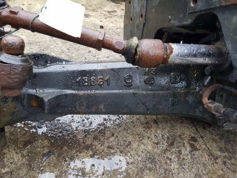 Case 5120, 5130, 5140 Carraro Front Axle Beam, Casting 122945, 1995412c2 - Esitelg - Põllutööseade: pilt 3 Case 5120, 5130, 5140 Carraro Front Axle Beam, Casting 122945, 1995412c2 - Esitelg - Põllutööseade: pilt 3