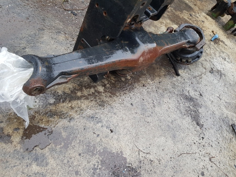 Case 5120, 5130, 5140 Carraro Front Axle Beam, Casting 122945, 1995412c2 - Esitelg - Põllutööseade: pilt 1 Case 5120, 5130, 5140 Carraro Front Axle Beam, Casting 122945, 1995412c2 - Esitelg - Põllutööseade: pilt 1