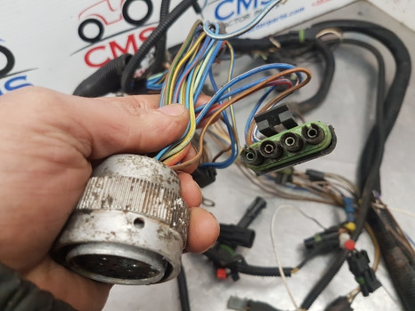 Case 5120, 5130, 5140 Transmission Wiring Loom 1546495c1, 1987581c1 - Kaablid/ Juhtmestik: pilt 5 Case 5120, 5130, 5140 Transmission Wiring Loom 1546495c1, 1987581c1 - Kaablid/ Juhtmestik: pilt 5
