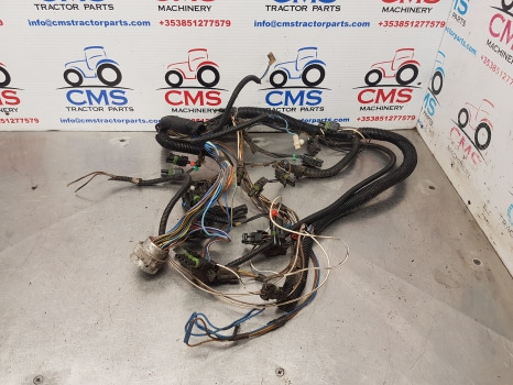 Case 5120, 5130, 5140 Transmission Wiring Loom 1546495c1, 1987581c1 - Kaablid/ Juhtmestik: pilt 1 Case 5120, 5130, 5140 Transmission Wiring Loom 1546495c1, 1987581c1 - Kaablid/ Juhtmestik: pilt 1