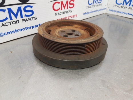 Case 5140, 5120, 5130, Engine Damper, Pulley J914454 - Mootor ja varuosad - Põllutööseade: pilt 3 Case 5140, 5120, 5130, Engine Damper, Pulley J914454 - Mootor ja varuosad - Põllutööseade: pilt 3