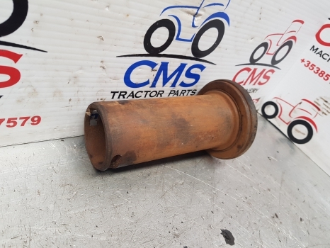 Case David Brown 1690, 1594, 1694, 1590 Clutch Release Bearing Carrier K200355 - Sidur ja varuosad - Põllutööseade: pilt 2 Case David Brown 1690, 1594, 1694, 1590 Clutch Release Bearing Carrier K200355 - Sidur ja varuosad - Põllutööseade: pilt 2