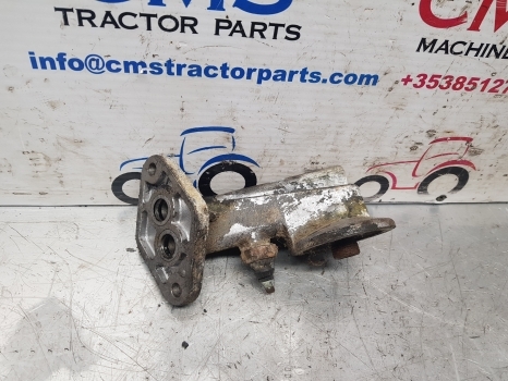 Case International 956, 1056, Xl Transmission Oil Filter Manifold 3402690r91 - Käigukasti filter - Traktor: pilt 1 Case International 956, 1056, Xl Transmission Oil Filter Manifold 3402690r91 - Käigukasti filter - Traktor: pilt 1