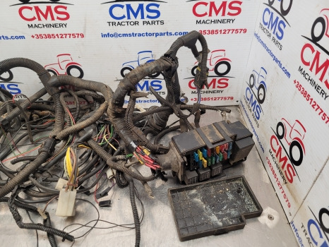 Case Jx80 Upgrade Tier 2 Cab Wiring Loom Cab Wiring Loom, Fuse Box - Kaablid/ Juhtmestik: pilt 3 Case Jx80 Upgrade Tier 2 Cab Wiring Loom Cab Wiring Loom, Fuse Box - Kaablid/ Juhtmestik: pilt 3