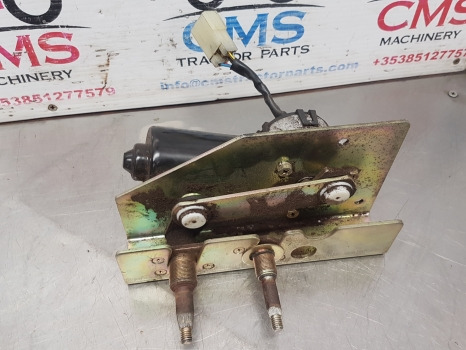 Case Mxm190, 140, 130 New Holland Tm120, 140 Front Wiper Motor 82016930 - Klaasipuhasti: pilt 3 Case Mxm190, 140, 130 New Holland Tm120, 140 Front Wiper Motor 82016930 - Klaasipuhasti: pilt 3