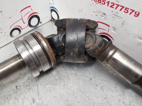 Case New Holland Front Axle Drive Shaft Rhs 84194850, 84201726, 5197763 - Veovõll - Traktor: pilt 4 Case New Holland Front Axle Drive Shaft Rhs 84194850, 84201726, 5197763 - Veovõll - Traktor: pilt 4