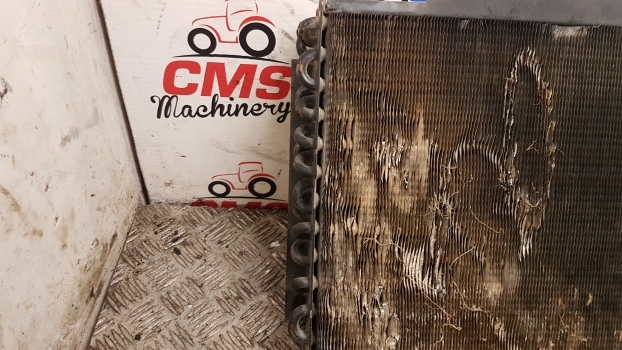 Case New Holland Tm Mxm 120 Condenser Radiator 82019425; 82023592; 82033407 - Kondensaator - Traktor: pilt 3 Case New Holland Tm Mxm 120 Condenser Radiator 82019425; 82023592; 82033407 - Kondensaator - Traktor: pilt 3