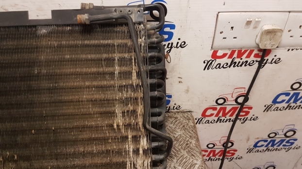 Case New Holland Tm Mxm 120 Condenser Radiator 82019425; 82023592; 82033407 - Kondensaator - Traktor: pilt 2 Case New Holland Tm Mxm 120 Condenser Radiator 82019425; 82023592; 82033407 - Kondensaator - Traktor: pilt 2