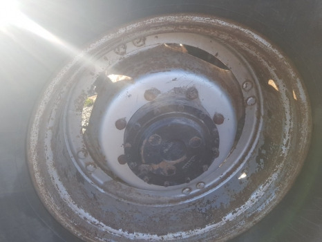 Case New Holland Tm, Mxm, 60, M, Mxu Series Mxu100 Front Wheel Rim R28 - Komplektne ratas - Põllutööseade: pilt 4 Case New Holland Tm, Mxm, 60, M, Mxu Series Mxu100 Front Wheel Rim R28 - Komplektne ratas - Põllutööseade: pilt 4