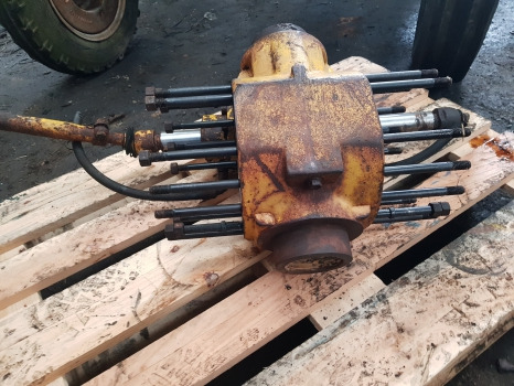 Esitelg Caterpillar Th62, Clark Hurth, Manitou Front Axle Centre Housing, Steering Ram: pilt 10