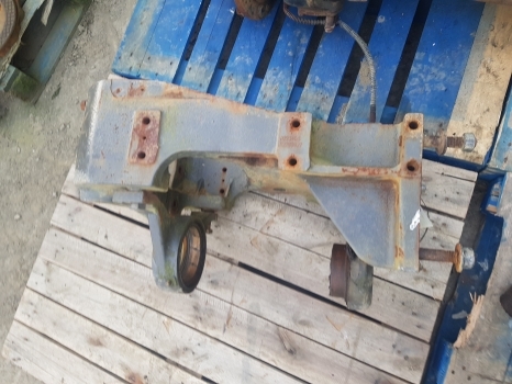 Claas 340cx Front Axle Support Housing Assy 2211200615; 0011200612; 0011200615 - Esitelg - Traktor: pilt 1 Claas 340cx Front Axle Support Housing Assy 2211200615; 0011200612; 0011200615 - Esitelg - Traktor: pilt 1