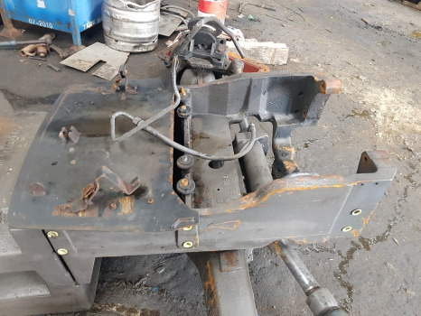 Claas Ares 656rc, Ares 500, 600, 800, Front Axle Support 7700042108, 7700098196 - Esitelg: pilt 1 Claas Ares 656rc, Ares 500, 600, 800, Front Axle Support 7700042108, 7700098196 - Esitelg: pilt 1