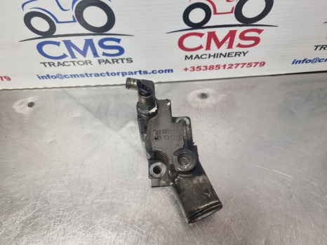 Claas Ares 656rc, Ariom, Axion, Thermostat Body 6005023476, R501130, R131016 - Mootori pea: pilt 2 Claas Ares 656rc, Ariom, Axion, Thermostat Body 6005023476, R501130, R131016 - Mootori pea: pilt 2