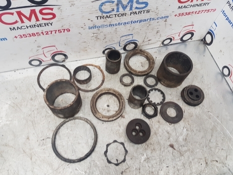 Claas Ares 800 Series 836 Pro Active Front Axle Assorted Parts - Esitelg - Traktor: pilt 2 Claas Ares 800 Series 836 Pro Active Front Axle Assorted Parts - Esitelg - Traktor: pilt 2