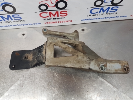 Claas Arion 530, 500, Cmatic,hexashift Alternator Support 0022356030, 0021608072 - Generaator - Traktor: pilt 2 Claas Arion 530, 500, Cmatic,hexashift Alternator Support 0022356030, 0021608072 - Generaator - Traktor: pilt 2