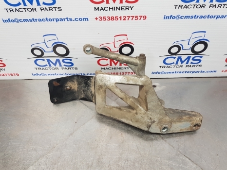 Claas Arion 530, 500, Cmatic,hexashift Alternator Support 0022356030, 0021608072 - Generaator - Traktor: pilt 3 Claas Arion 530, 500, Cmatic,hexashift Alternator Support 0022356030, 0021608072 - Generaator - Traktor: pilt 3