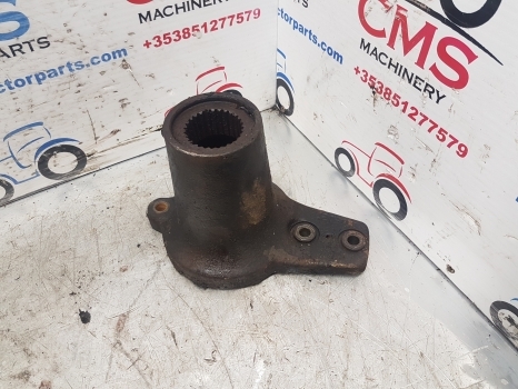 Claas Arion 600 Ares 500, 600, 800 836 Front Axle Cover Flange 6000105445, 12039 - Esitelg - Traktor: pilt 2 Claas Arion 600 Ares 500, 600, 800 836 Front Axle Cover Flange 6000105445, 12039 - Esitelg - Traktor: pilt 2