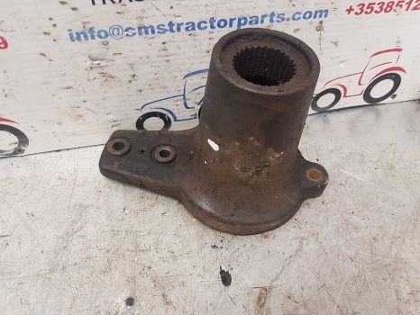 Claas Arion 600 Ares 500, 600, 800 836 Front Axle Cover Flange 6000105445, 12039 - Esitelg - Traktor: pilt 1 Claas Arion 600 Ares 500, 600, 800 836 Front Axle Cover Flange 6000105445, 12039 - Esitelg - Traktor: pilt 1