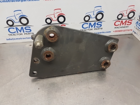 Claas Arion 640, 500, 600, Hexashift, Cmatic Top Link Bracket Lhs 0021608191 - Kabiini vedrustus - Traktor: pilt 4 Claas Arion 640, 500, 600, Hexashift, Cmatic Top Link Bracket Lhs 0021608191 - Kabiini vedrustus - Traktor: pilt 4