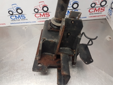 Claas Arion 640, 600, 500 Cab Back Suspension Support Assy Rhs 0021500984 - Kabiini vedrustus - Põllutööseade: pilt 3 Claas Arion 640, 600, 500 Cab Back Suspension Support Assy Rhs 0021500984 - Kabiini vedrustus - Põllutööseade: pilt 3