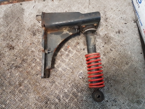 Claas Arion 640, 600, 500 Cab Suspension Support Assy Rhs 0021501171, 0021576743 - Kabiini vedrustus - Traktor: pilt 5 Claas Arion 640, 600, 500 Cab Suspension Support Assy Rhs 0021501171, 0021576743 - Kabiini vedrustus - Traktor: pilt 5