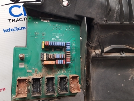 Claas Arion Axion Series Ecu, Fuse Box Kit 26134830, 22347672, 0026134830 - Kaitse - Traktor: pilt 4 Claas Arion Axion Series Ecu, Fuse Box Kit 26134830, 22347672, 0026134830 - Kaitse - Traktor: pilt 4