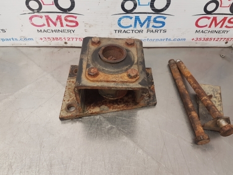 Claas Axos 340 Cx Celtis 426, 456 Cab Support Lhs 0010464541, 10464541 - Kabiini vedrustus - Traktor: pilt 1 Claas Axos 340 Cx Celtis 426, 456 Cab Support Lhs 0010464541, 10464541 - Kabiini vedrustus - Traktor: pilt 1