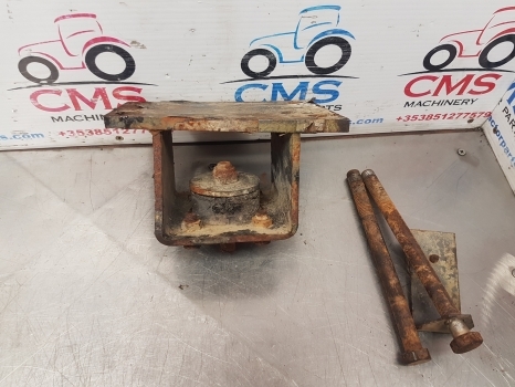 Claas Axos 340 Cx Celtis 426, 456 Cab Support Lhs 0010464541, 10464541 - Kabiini vedrustus - Traktor: pilt 3 Claas Axos 340 Cx Celtis 426, 456 Cab Support Lhs 0010464541, 10464541 - Kabiini vedrustus - Traktor: pilt 3