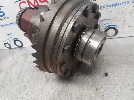 Claas Renault Ares 600, 800 Ser Front Axle Differential 6000103383, 6000103520 - Diferentsiaalvarustus - Traktor: pilt 3 Claas Renault Ares 600, 800 Ser Front Axle Differential 6000103383, 6000103520 - Diferentsiaalvarustus - Traktor: pilt 3
