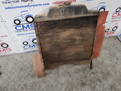 David Brown Case 1390, 1290, 1294 Cooling Radiator,cowl K300103, K262827 - Radiaator - Traktor: pilt 4 David Brown Case 1390, 1290, 1294 Cooling Radiator,cowl K300103, K262827 - Radiaator - Traktor: pilt 4