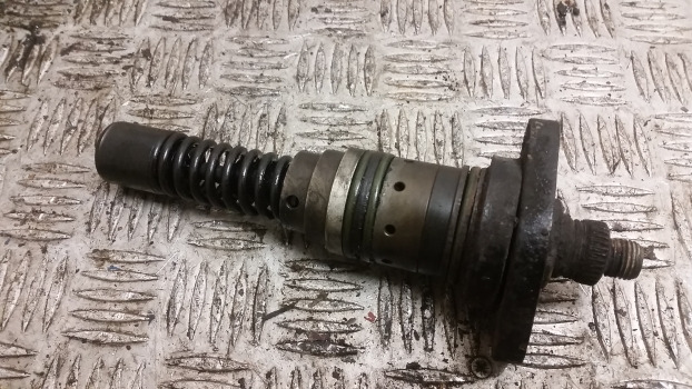 Deutz Agrotron 100, 120, 135, 150, 160, 175, 195, 200 Mk3 Injector Pump 02111335 - Sissepritse: pilt 3 Deutz Agrotron 100, 120, 135, 150, 160, 175, 195, 200 Mk3 Injector Pump 02111335 - Sissepritse: pilt 3