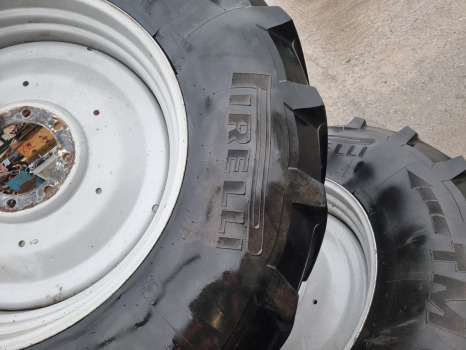 Deutz Agrotron M620, Deutz, Rear Wheels Pair 20.8r38, 520/85 R38 - Komplektne ratas: pilt 4 Deutz Agrotron M620, Deutz, Rear Wheels Pair 20.8r38, 520/85 R38 - Komplektne ratas: pilt 4